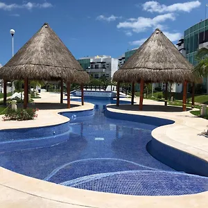 Casa En Zona Exclusiva Con Alberca Cancún