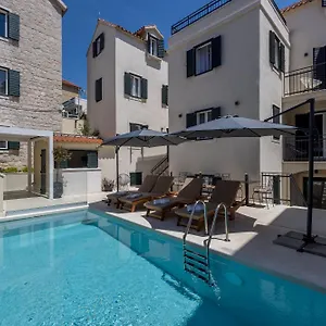 Sperone Hotell
