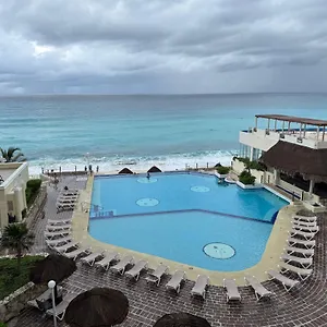 Plaza Sea View Канкун