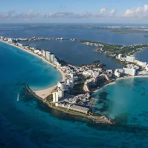 Renovated Aloft **** Cancún