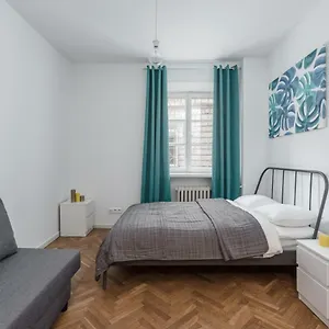 https://chill-apartments-old-town.warsawhotelspoland.com