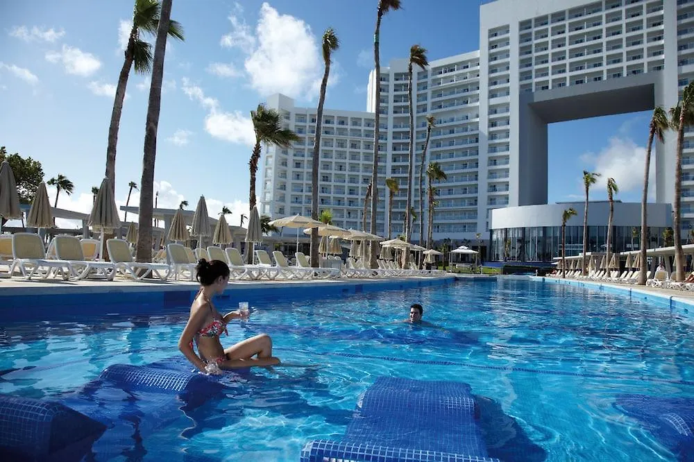 ***** Szálloda Riu Palace Peninsula Cancún Mexikó