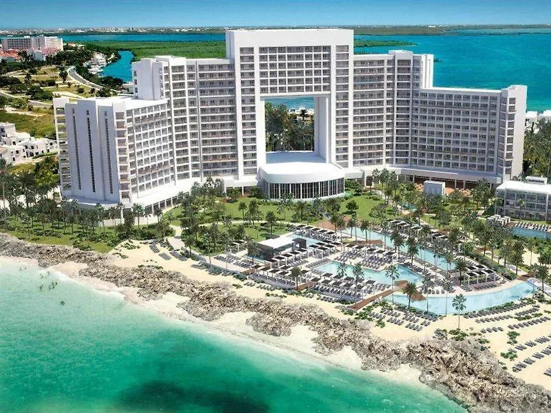 ***** Szálloda Riu Palace Peninsula Cancún Mexikó