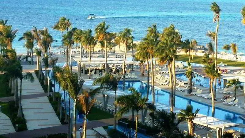 Riu Palace Peninsula Cancún